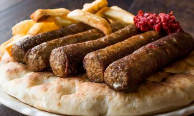 Питание в Черногории: рестораны и цены на еду в супермаркетах